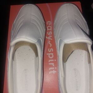 Easy Spirit Women's Estourguide White Slip On - Size 6.5W